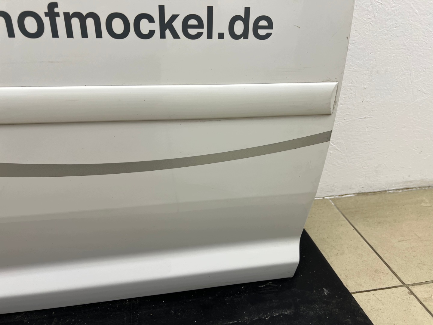 VW CADDY 2K5 15-20 door right sliding side colour LB9A