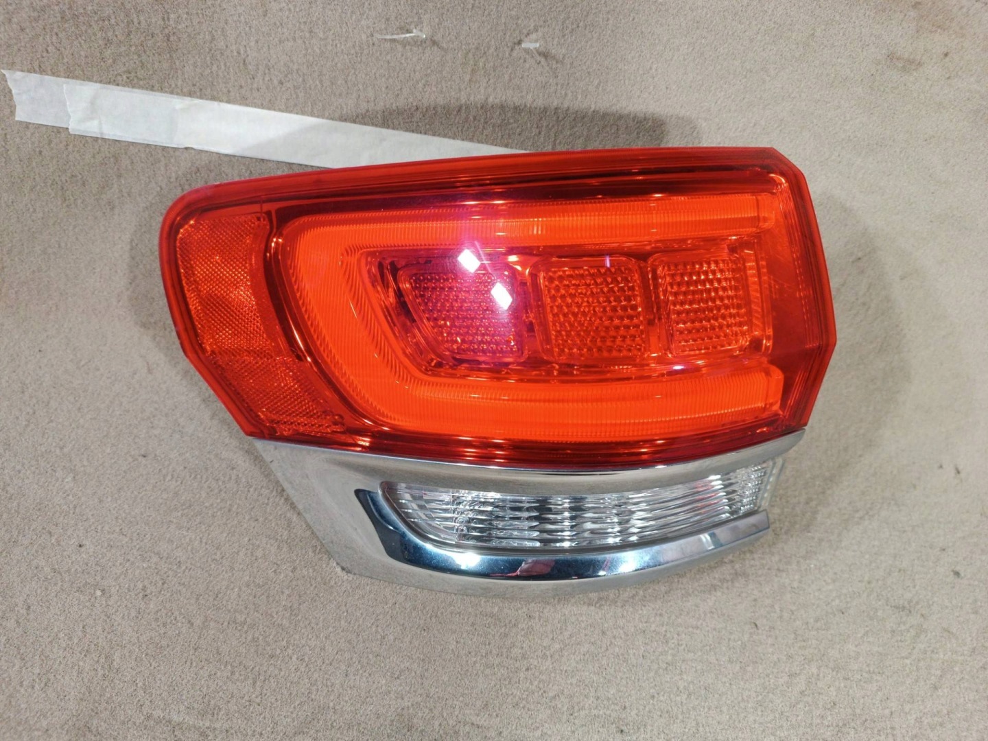 light rear left side Jeep Grand Cherokee 4 facelift 2014 P68110017AC