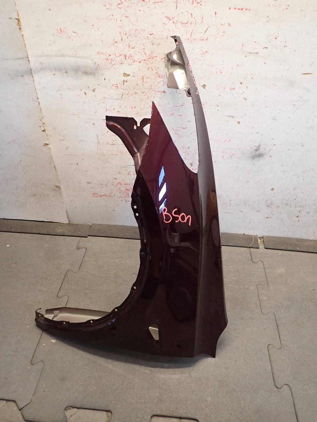 fender front front left TESLA Y 2021