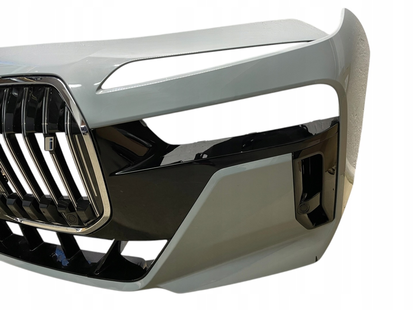bumper front complete m-packet BMW i7 G70 C4P DEMONTAZ