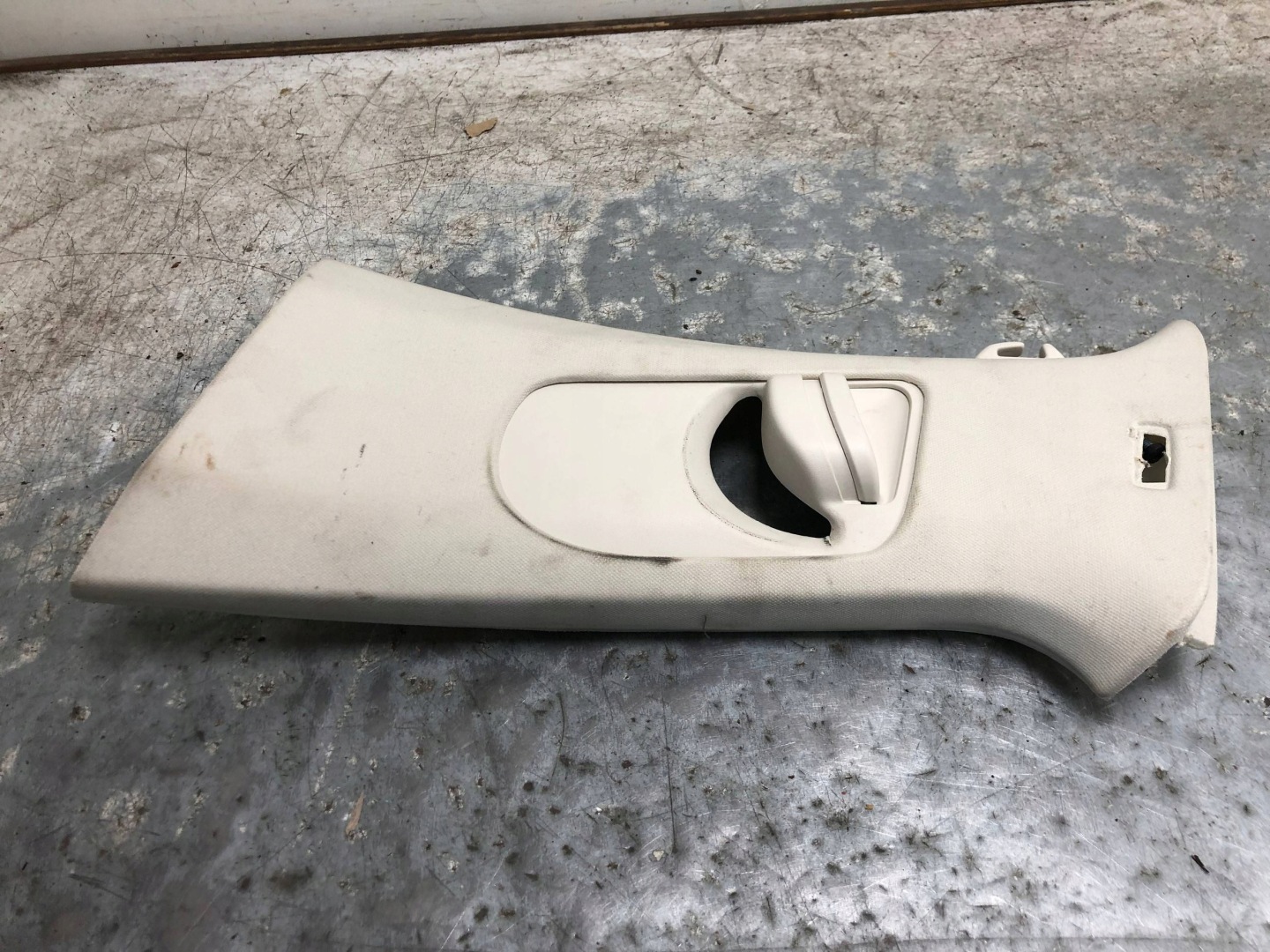 cover SLUPKA B left VW PASSAT B8 3G0868417