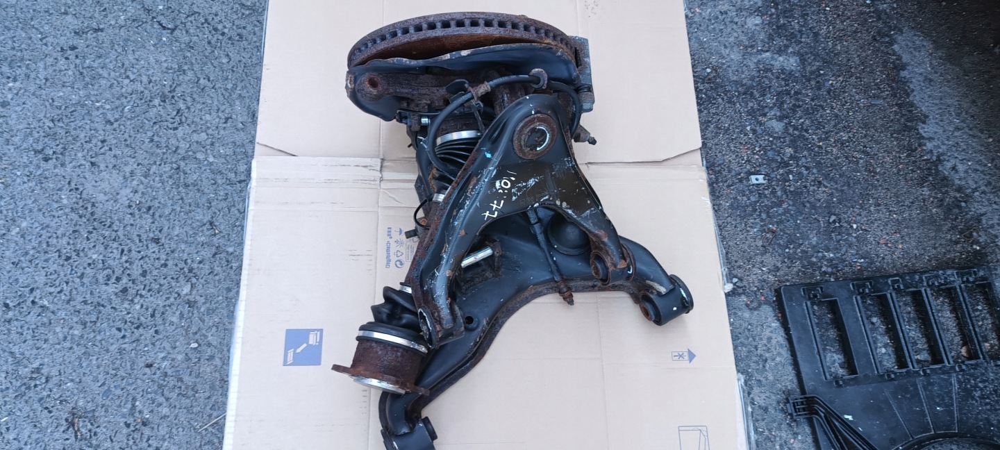 MITSUBISHI L200 V 2019-2024 right front sususpension swing NAPED