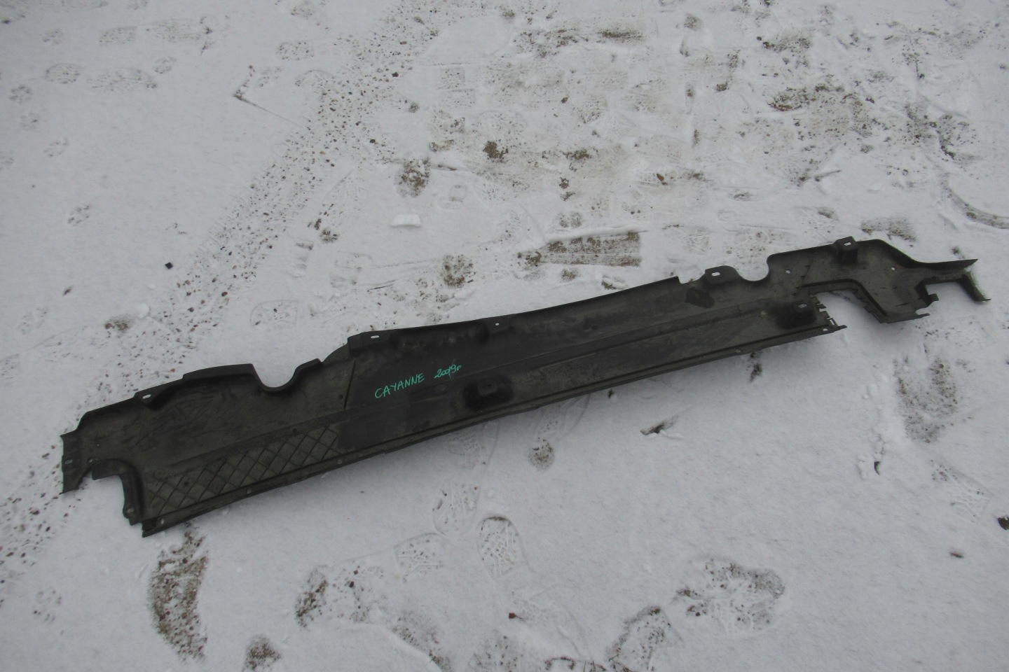 PORSCHE CAYENNE cover chassis left 7L0825211B