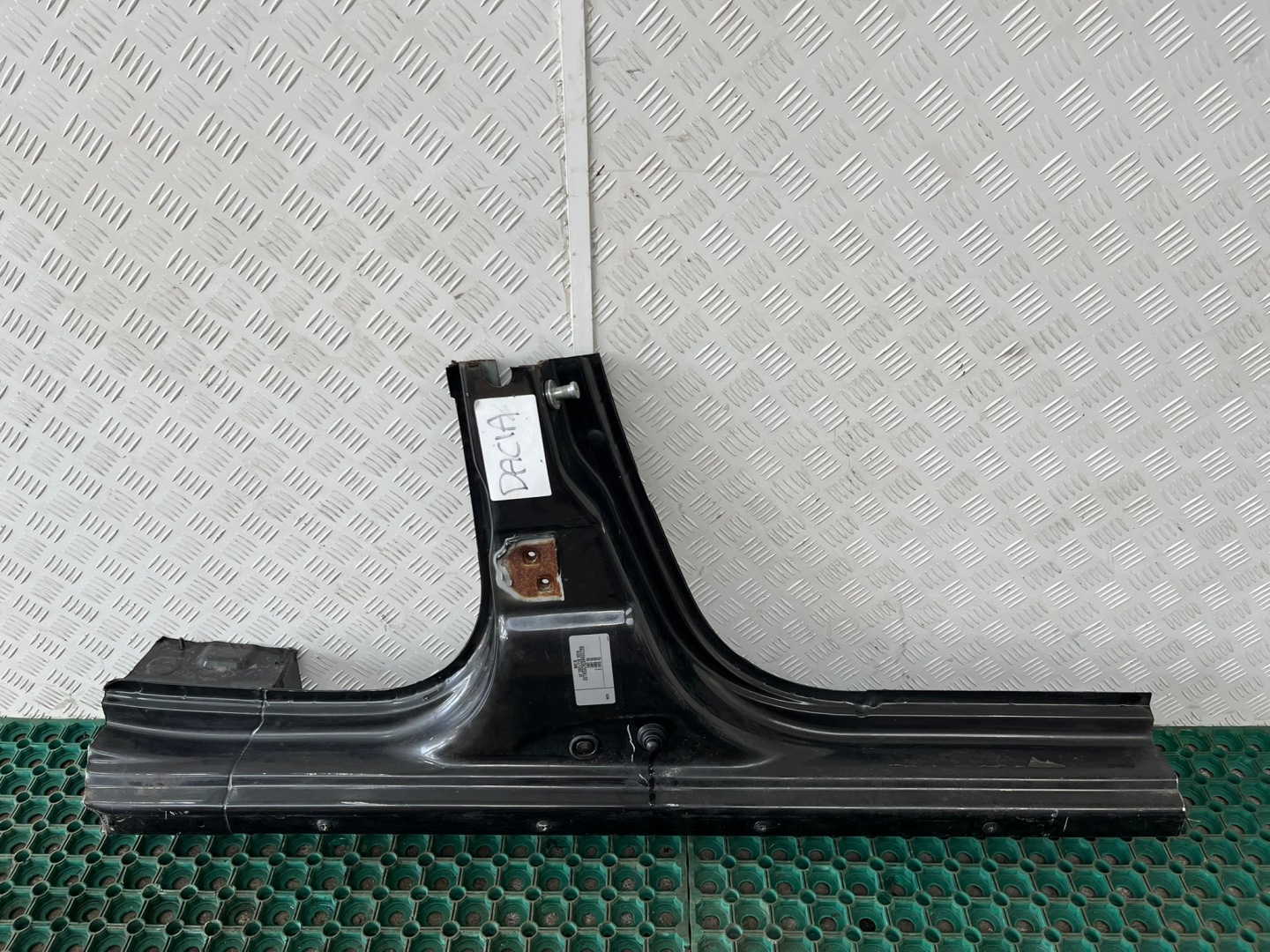 DACIA LODGY 12-21 threshold ZE SLUPKIEM right pillar BOK OE