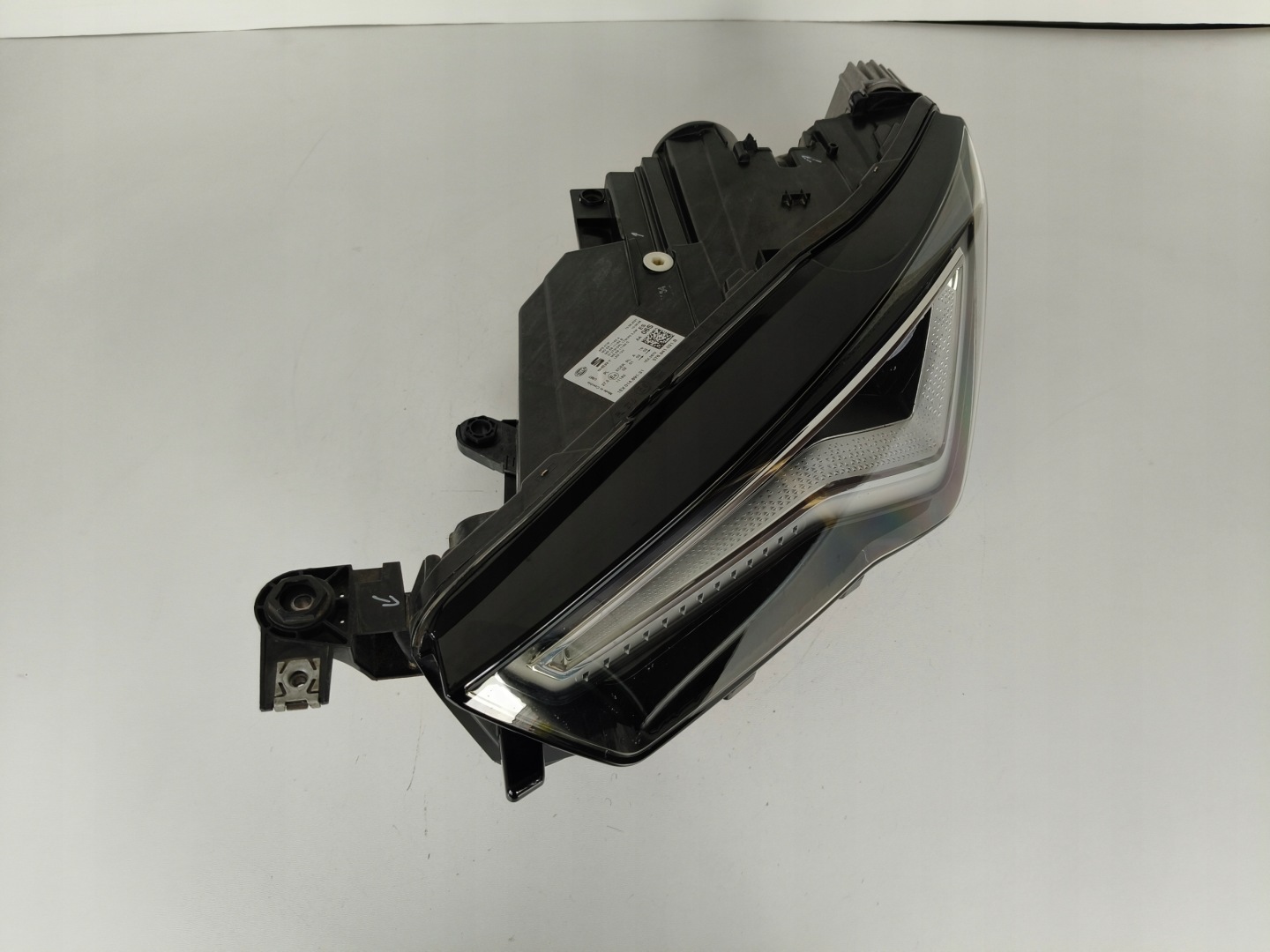 light left REFLEKTOR SEAT ATECA 575 20- LIFT FULL LED
