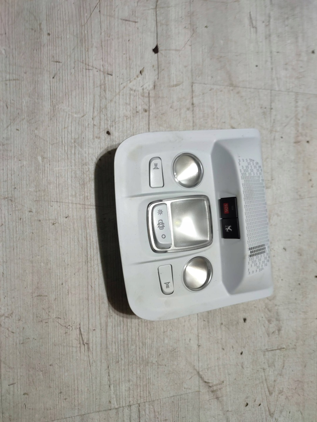 Peugeot 2008 and 2018 Oswietlenie cabs light