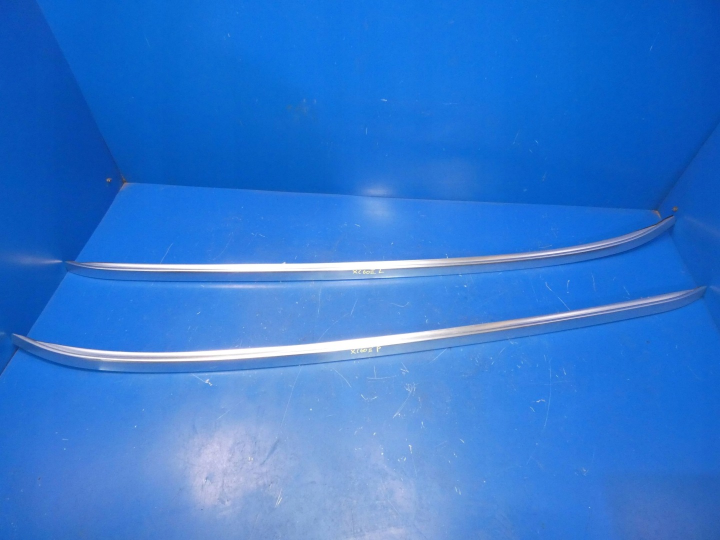 VOLVO XC60 II ski mouldings roof