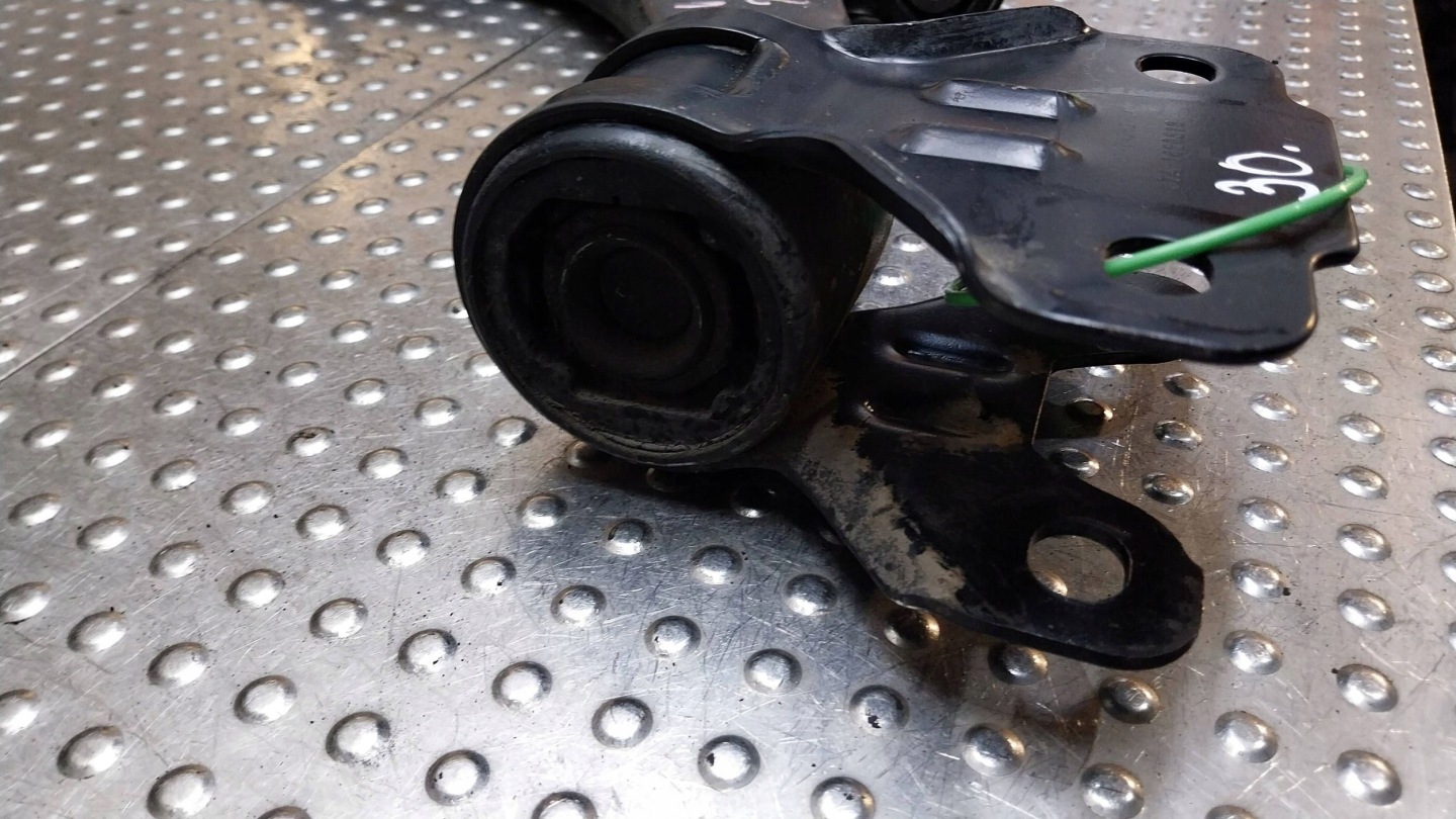 arm left front AV61-3A262-DA VOLVO V40 II LIFT (2016-2019) 2.0 D2