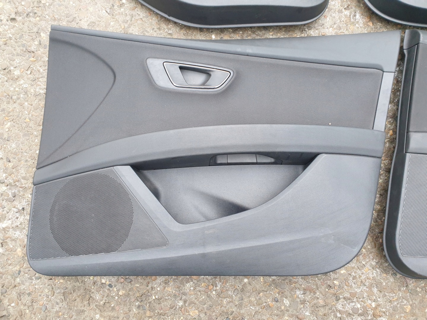 side upholstery for door SEAT LEON 3 III 5F 2013- KOMBI