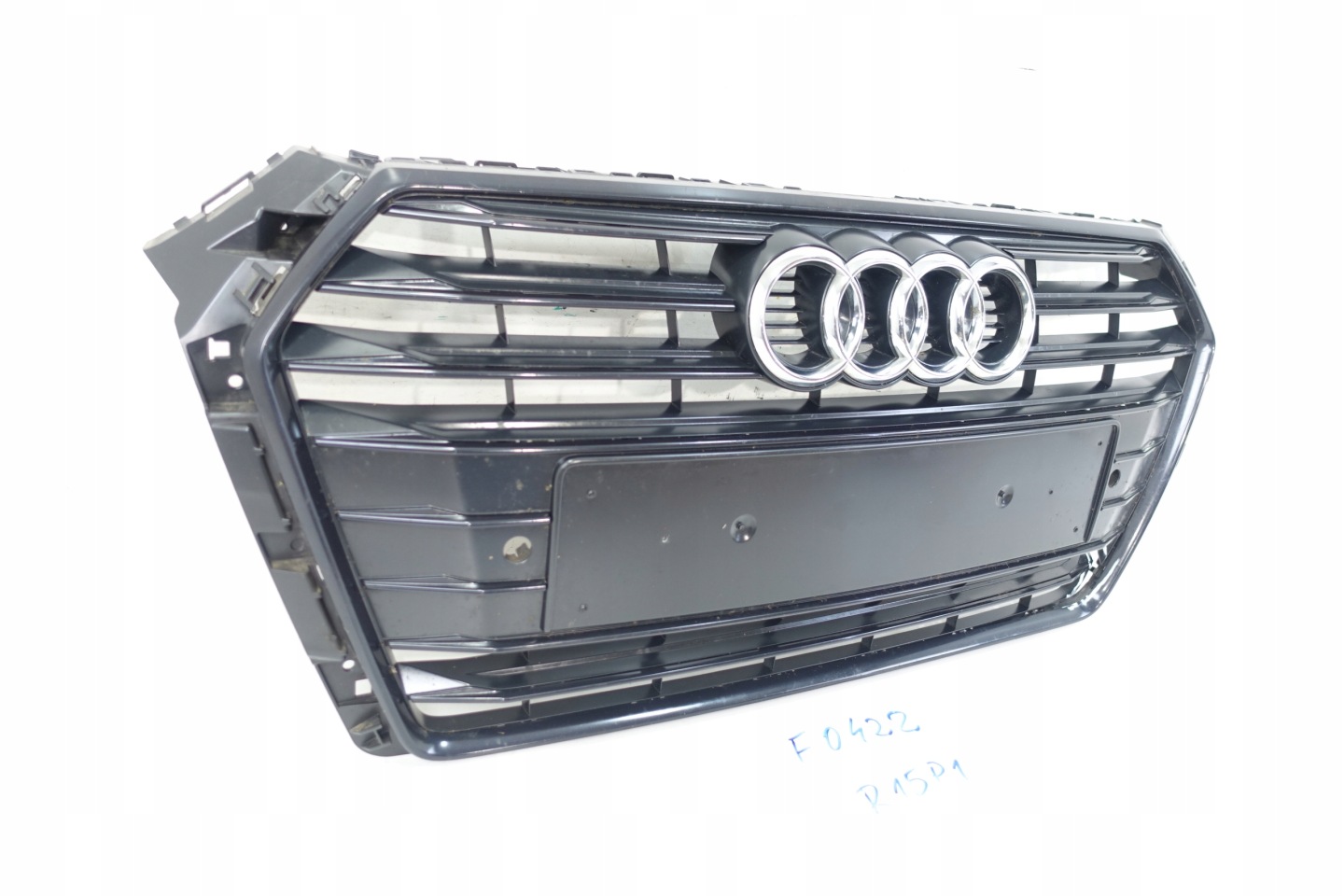 AUDI A4 B9 8W 2015- grill grille radiator 8W0853651AB
