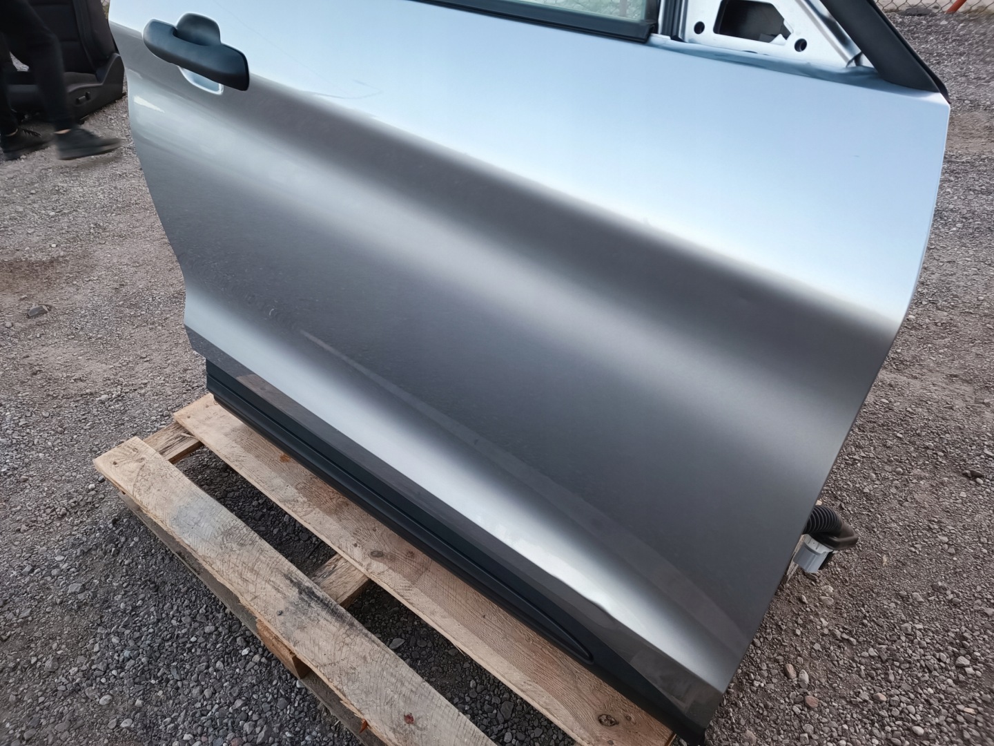 door front front right complete Ford Explorer VI 2020