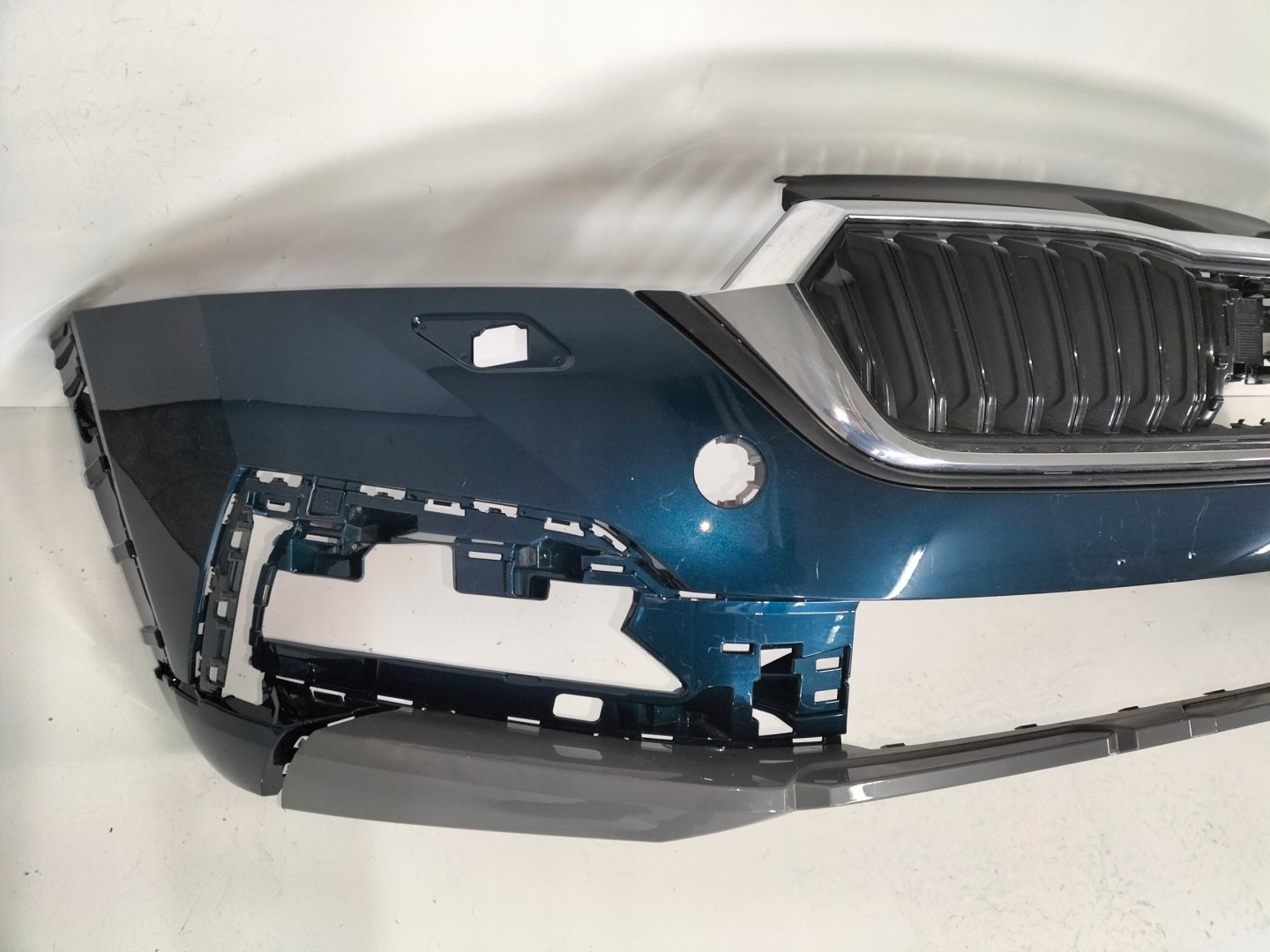 Frontstoßstange vorne SKODA OCTAVIA 4 IV 19- SCOUT