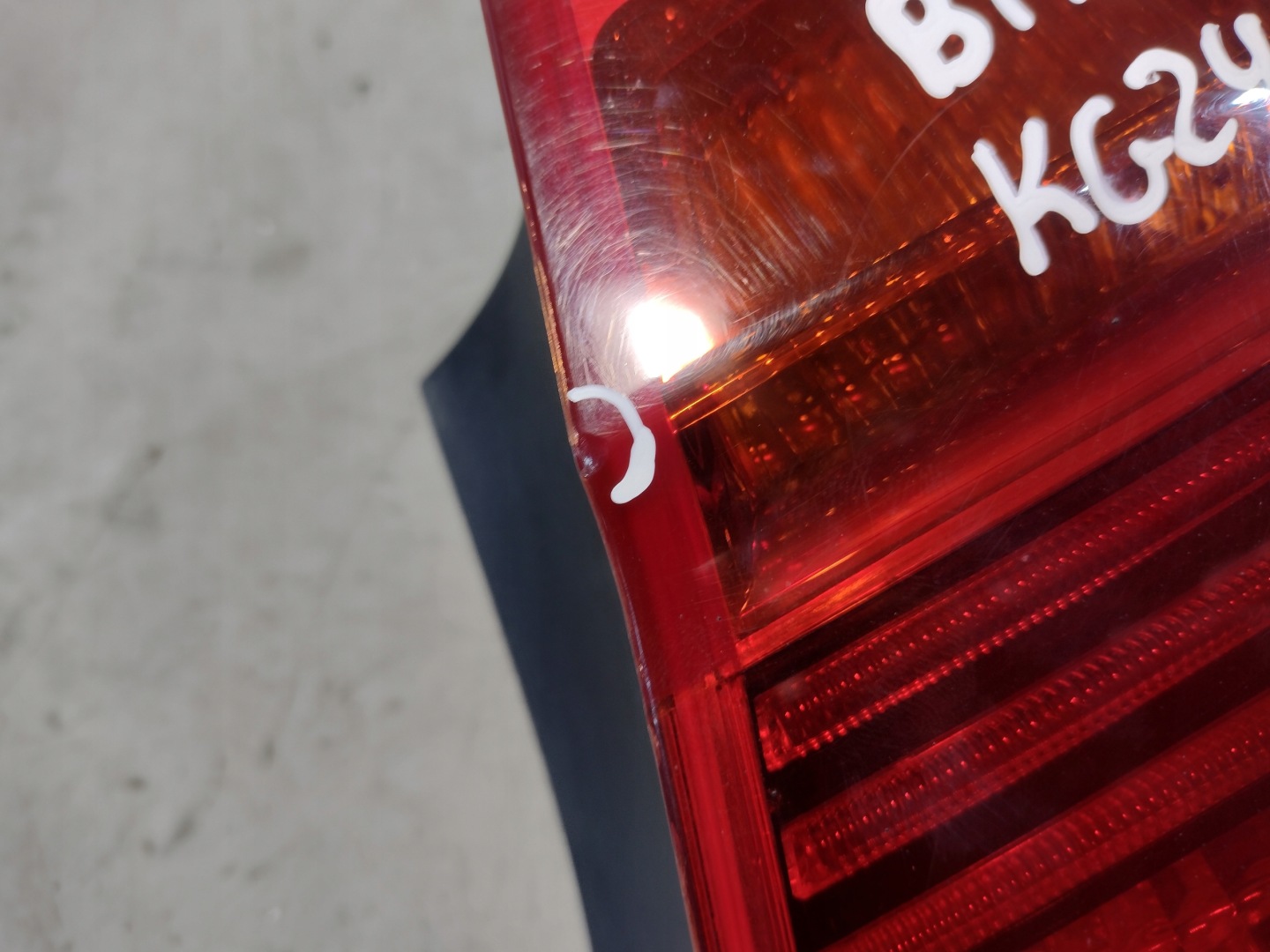 light right rear part w fender BMW E90 6937458