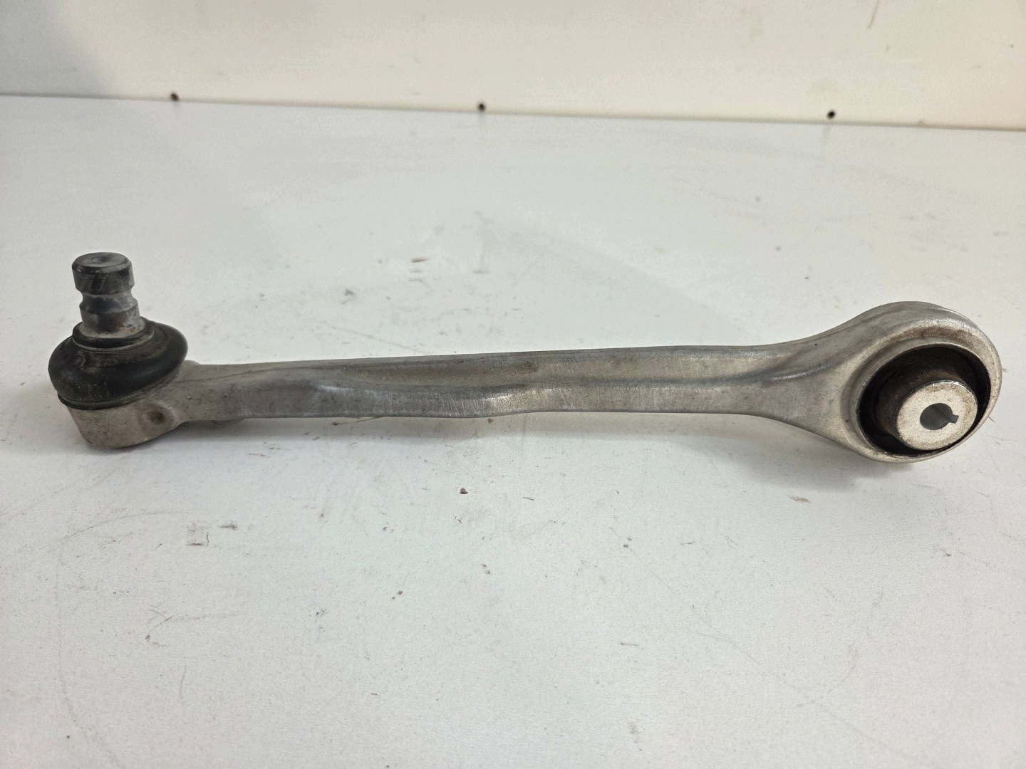 Audi A6 S6 C8 4K arm upper front right (Q900)