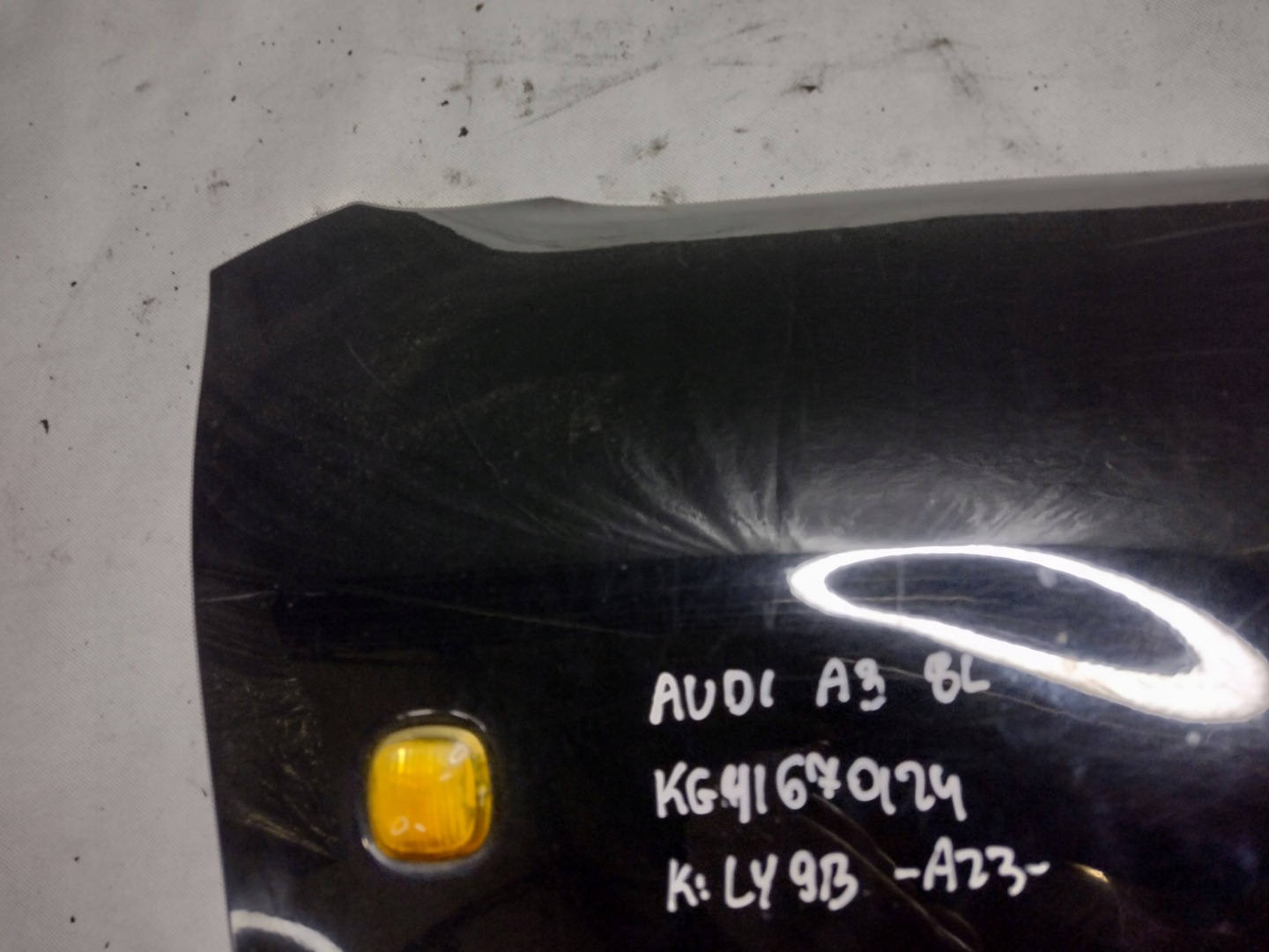 fender right front Audi A3 8L k: LY9B