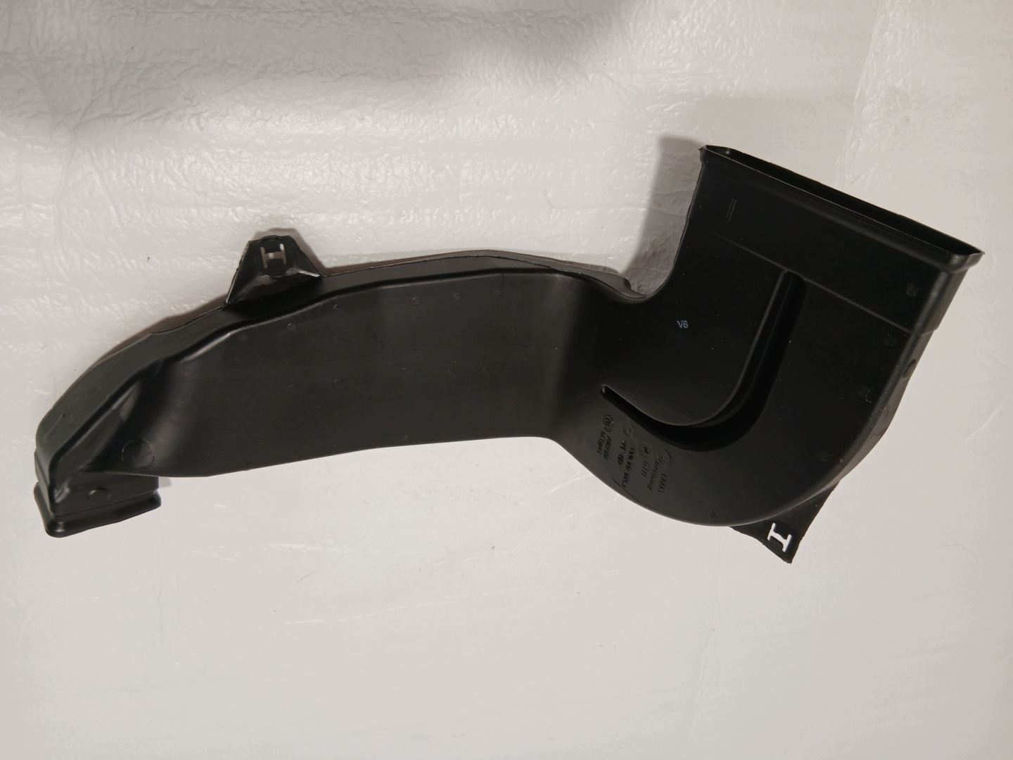 AUDI A4 B9 LIFT intake drain air cabs left 8W0819805A