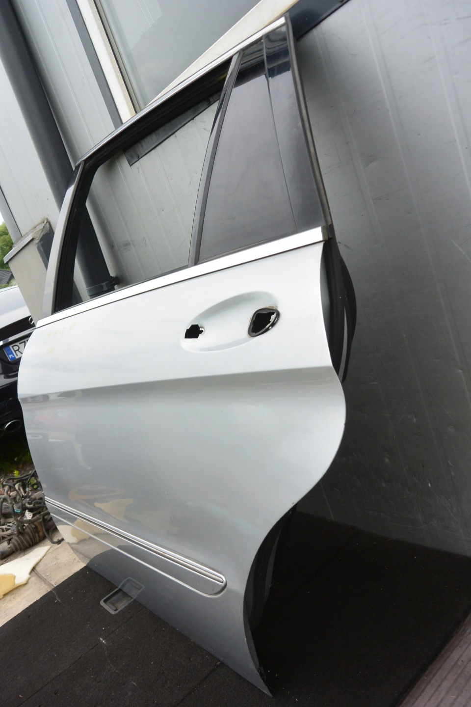 Tür links heck MERCEDES R-KLASA W251 LONG C775