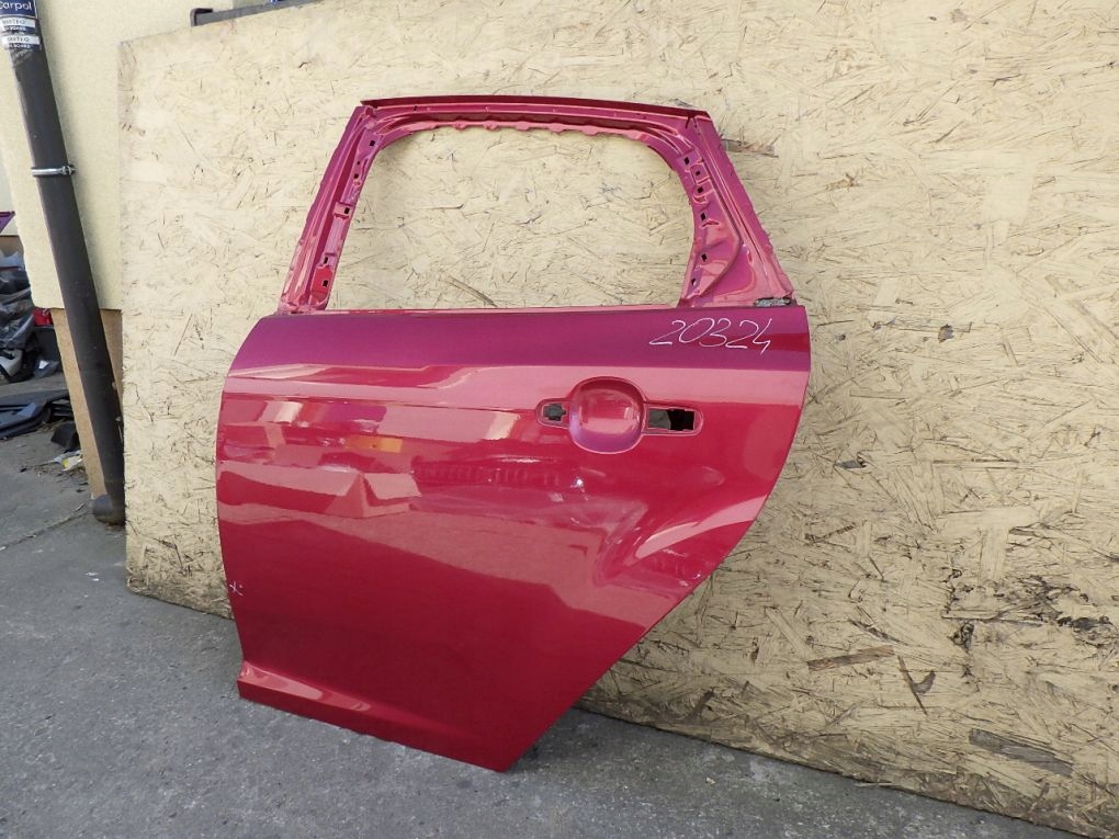 FORD FOCUS MK3 III 3 HB 2011- door left rear.