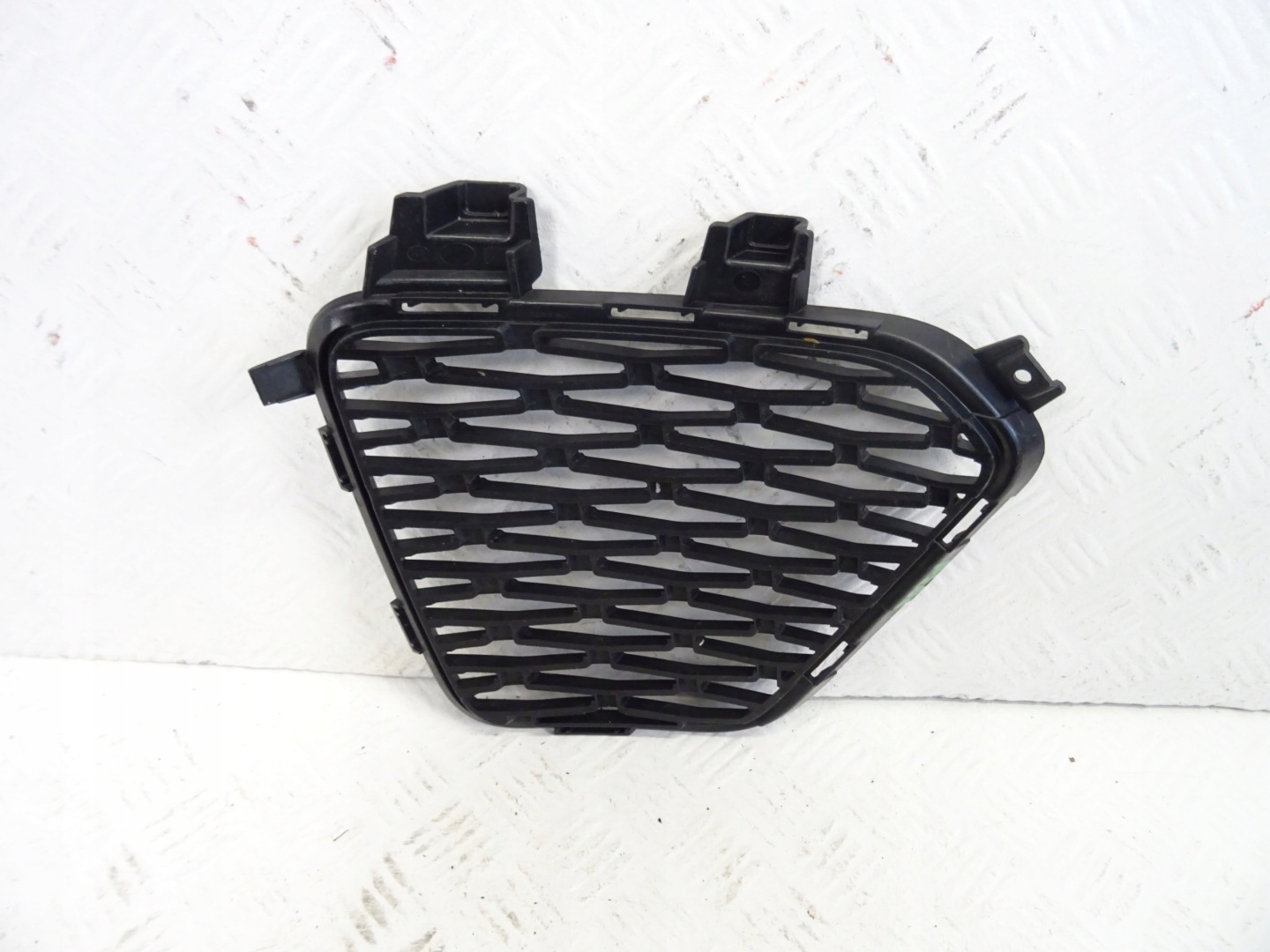 RANGE ROVER SPORT SVR L494 grid of a bumper left front front