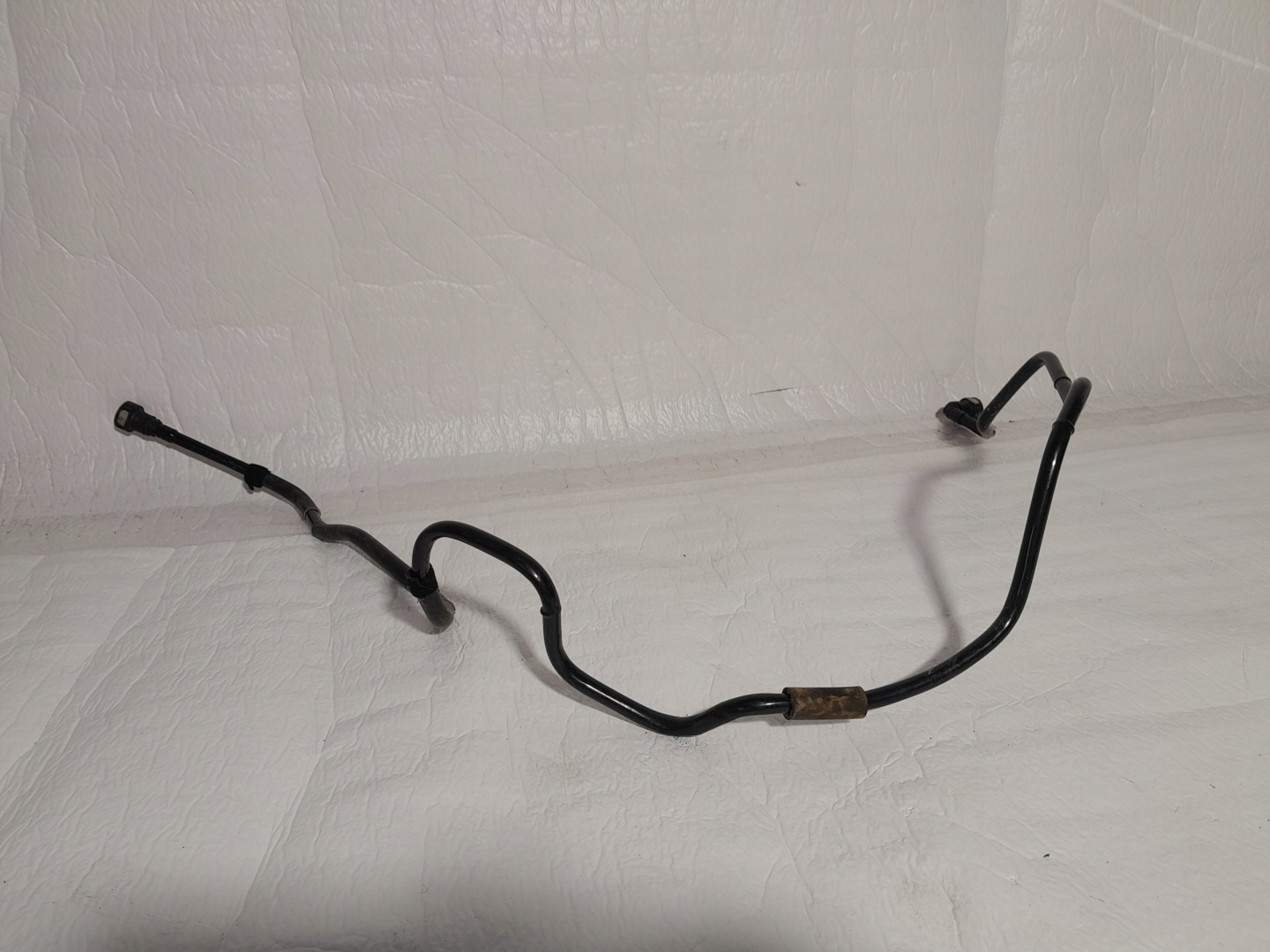 AUDI A4 B9 prijenos ODPOWIETRZAJACY 8W0133366B