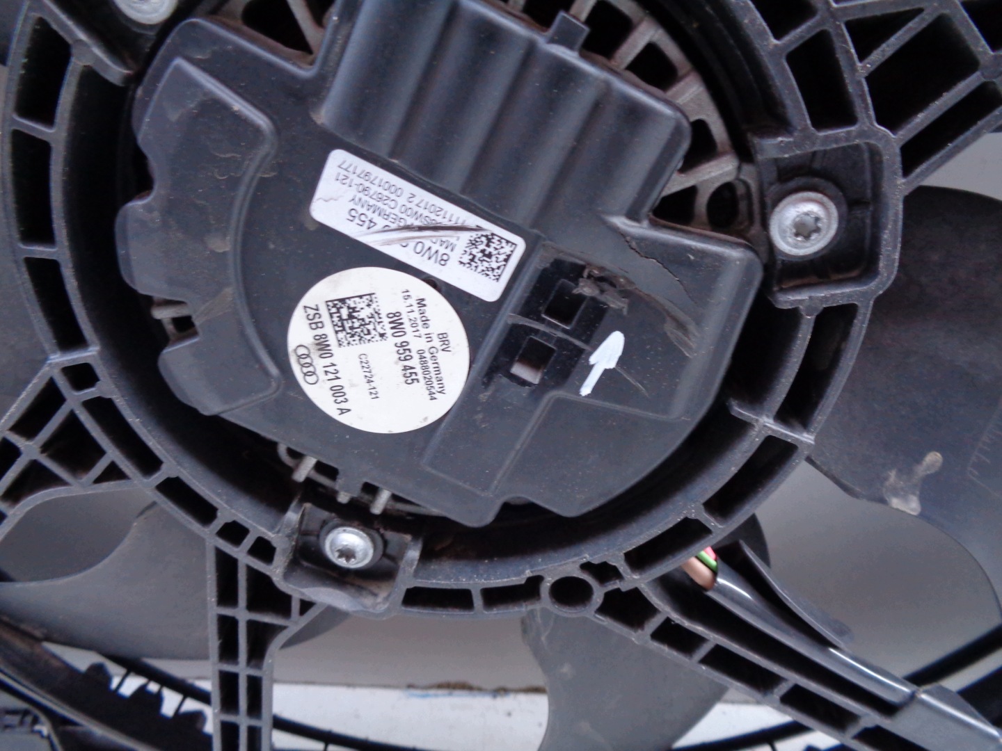 ventilátor obal AUDI A4 B9 8W 8W0 15- NR 53352