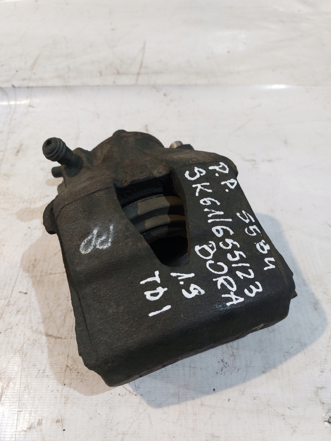 caliper brake right front VW BORA 1.9TDI