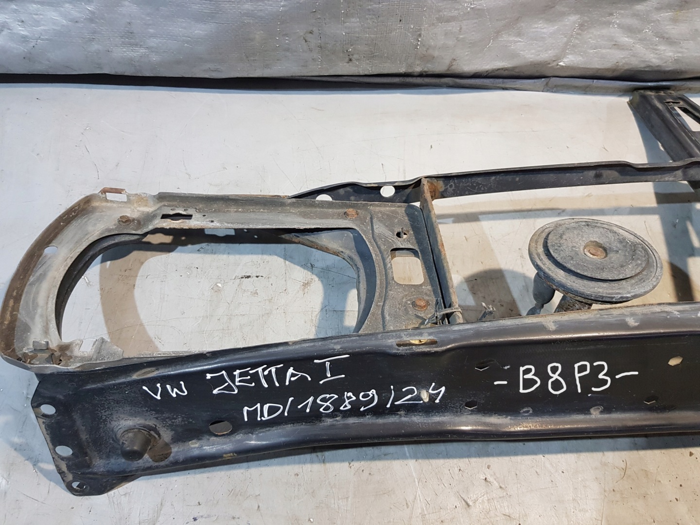wall support of the front,NOSEK VW JETTA and