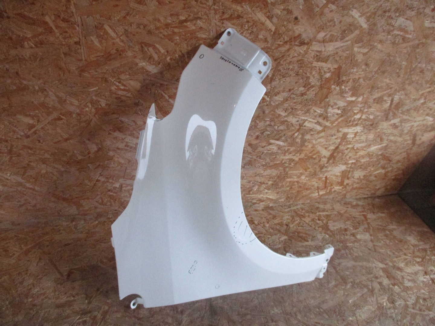 fender front front right TOYOTA YARIS IV