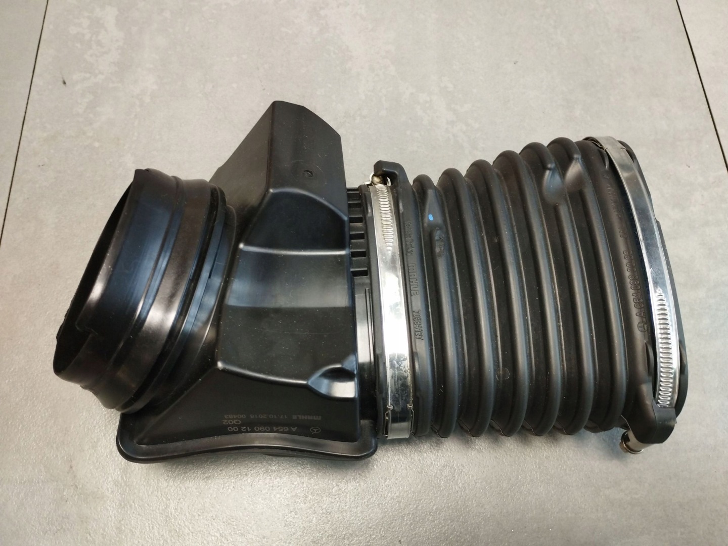 Mercedes-Benz E W213 2.0 CDI Schlauch luft A6540901200
