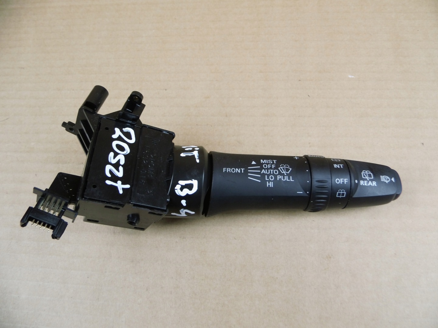 Mitsubishi Outlander III manetka switch switch of wipers 8612A068