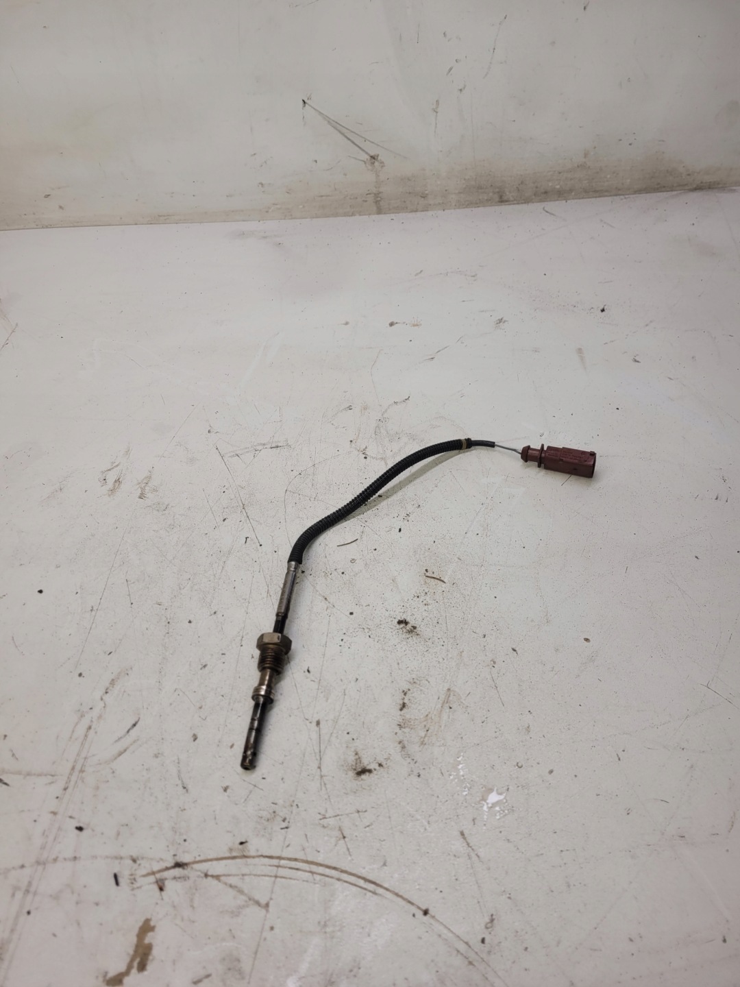 Sensor TEMPERATU Gase AUDI A6 A7 A8 4H0906088AB