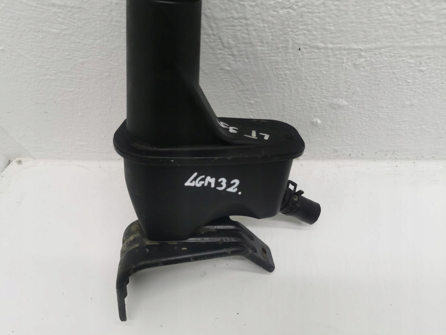 Behälter der Lenkung VW LT35 2D0422371 96-06