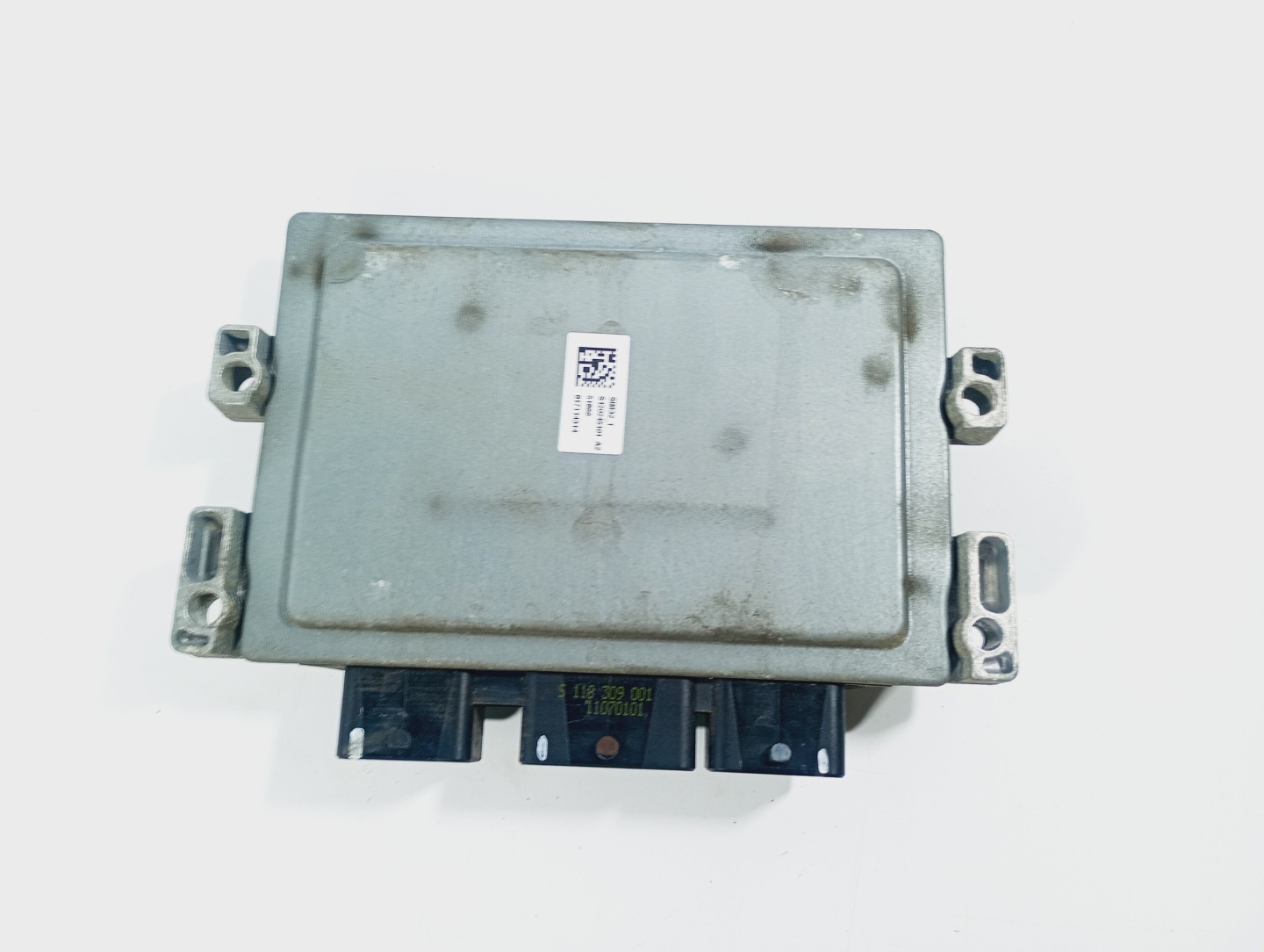 computer control unit of the engine OE 8201117953 RENAULT Clio II lift 01-05