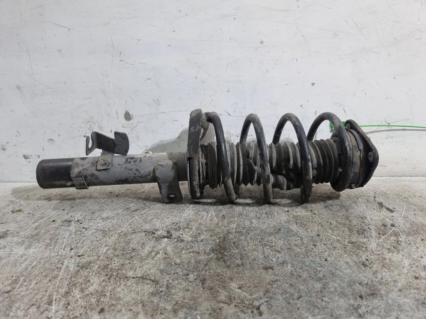 shock absorber front right 3M51-18045-CBK FORD C-MAX and MK1 FOCUS MK2