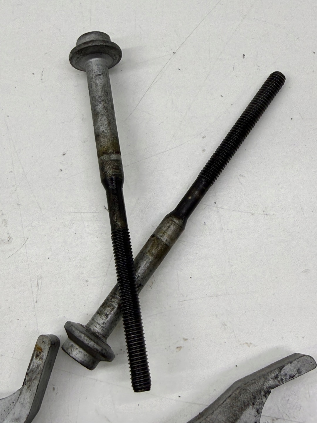 AUDI A6 C7 2.0 TDI stand bracket holder injector nozzles + screw