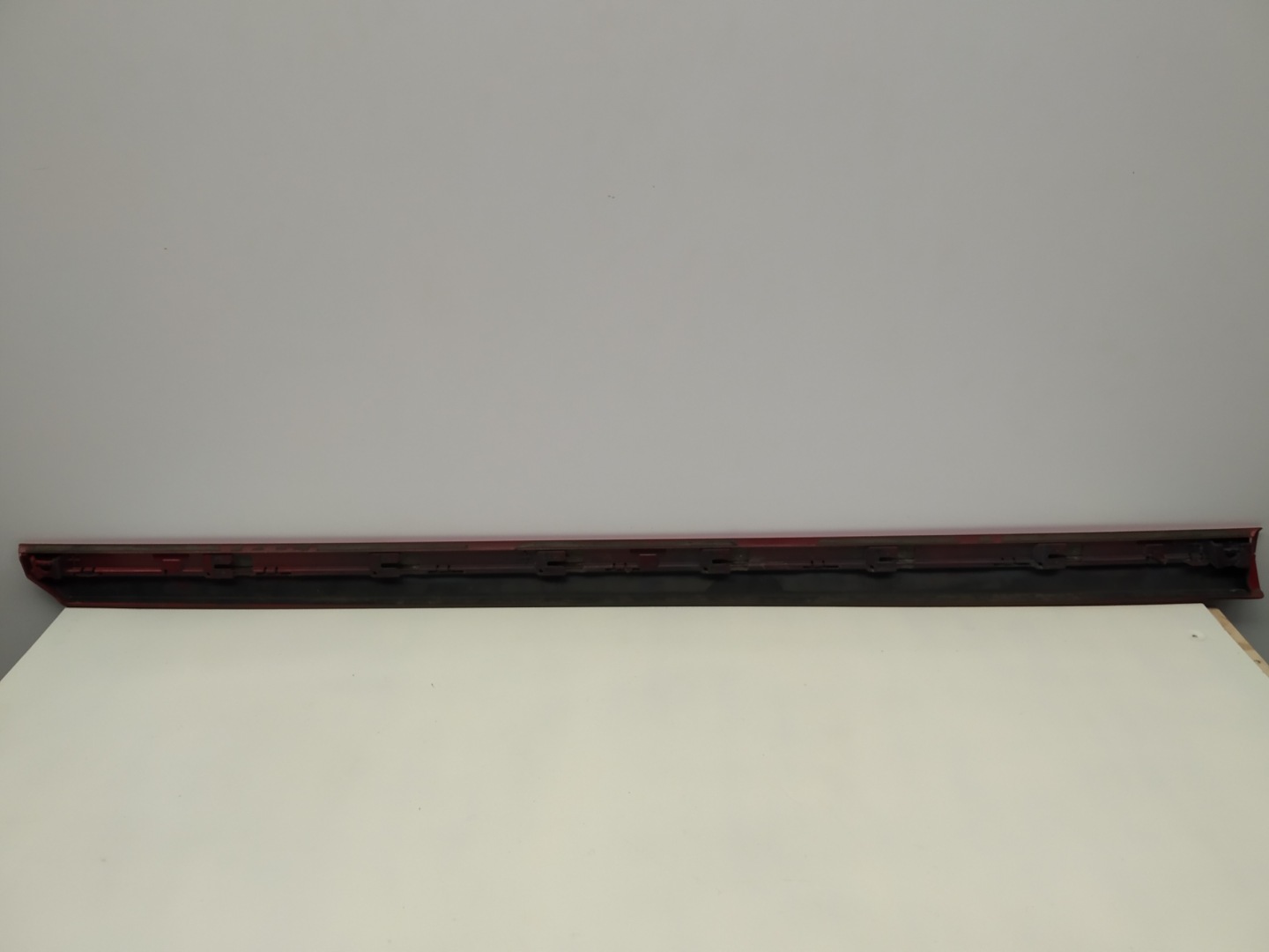 2014r + Vw Passat B8 moulding lower door front left red 3G0854939E