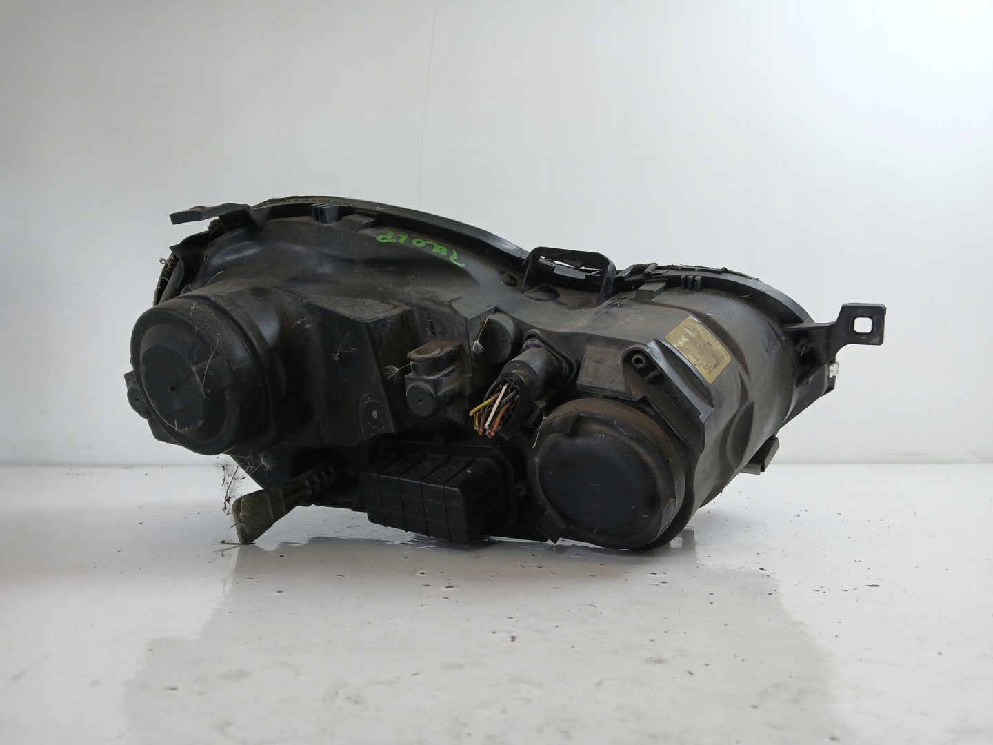VW POLO 9N light left front LADNA