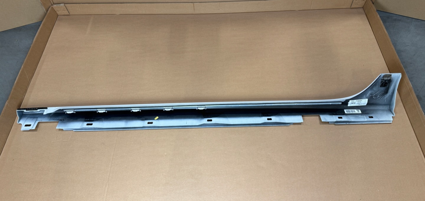 AUDI A7 4G8 moulding threshold right 4G8853856J LS9R 19km
