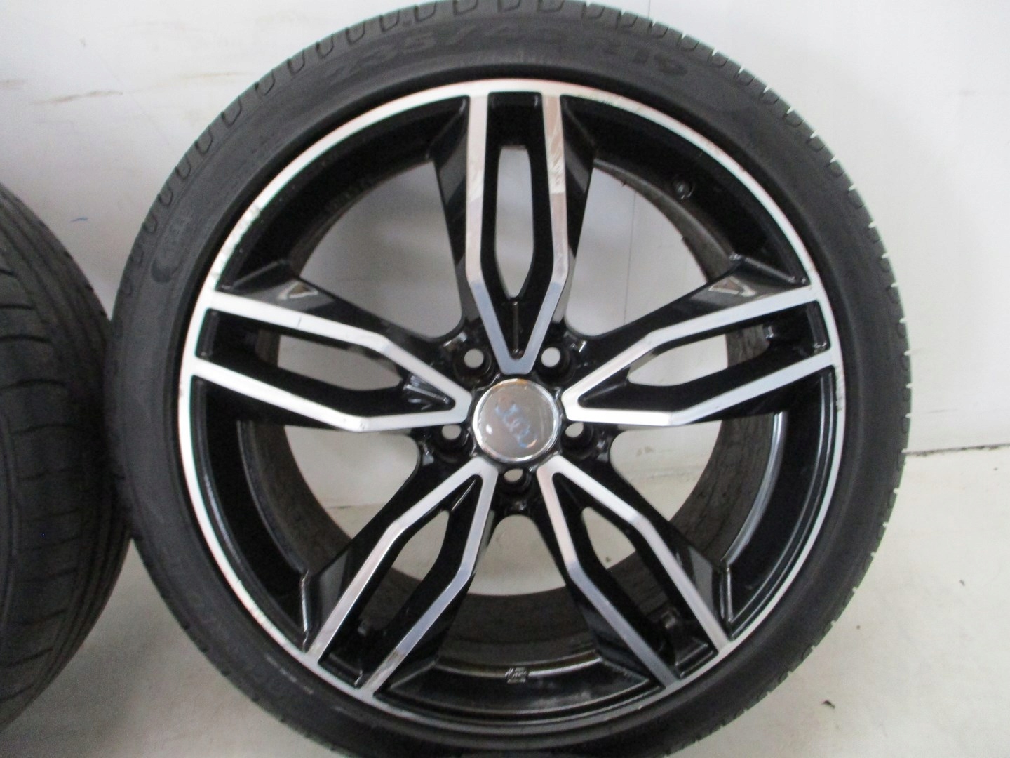 wheels discs tyres Audi Q2 81A R19 S-line