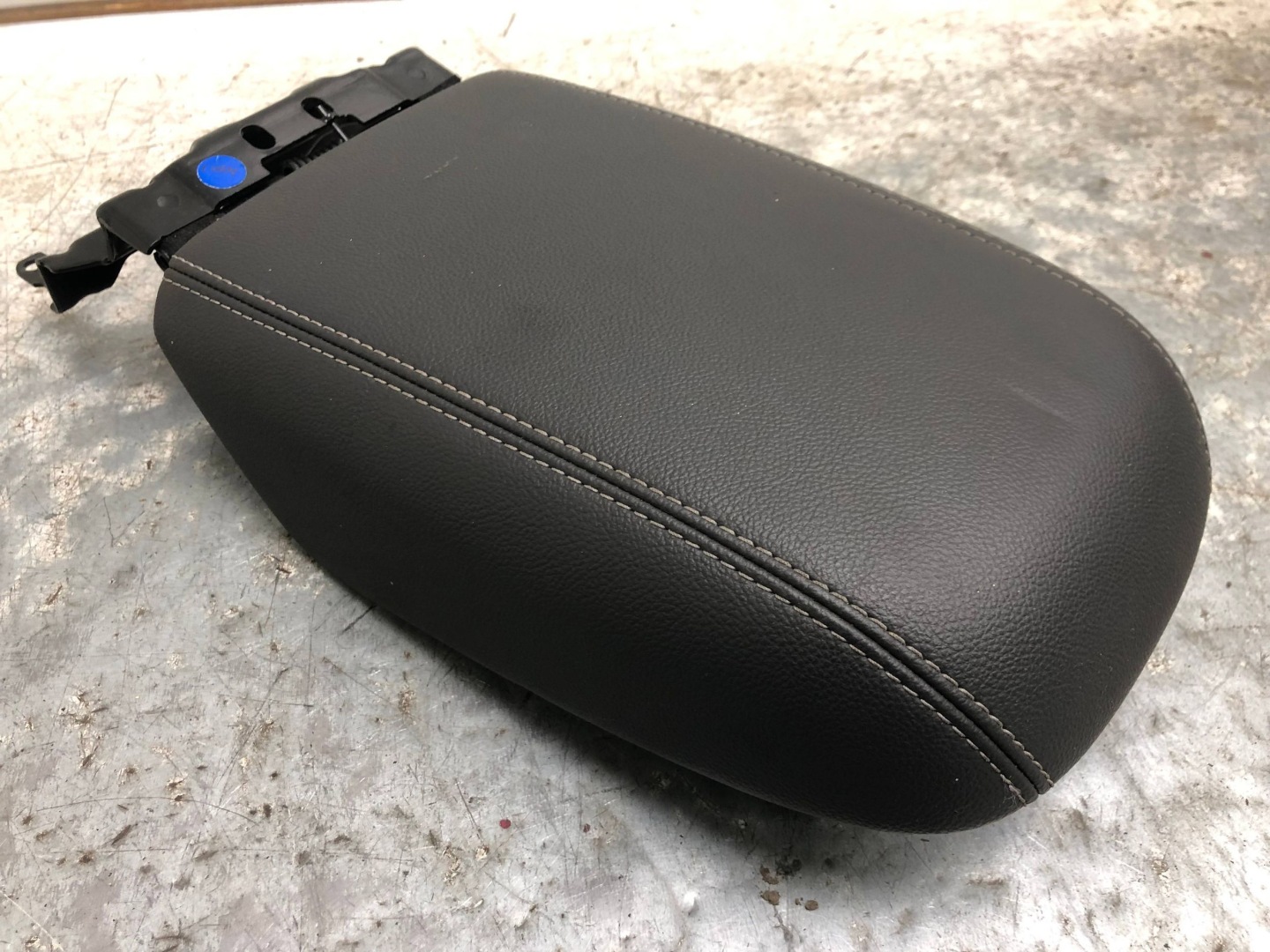 armrest leather FORD KUGA MK2 LIFT GV41-S045C74-BJW
