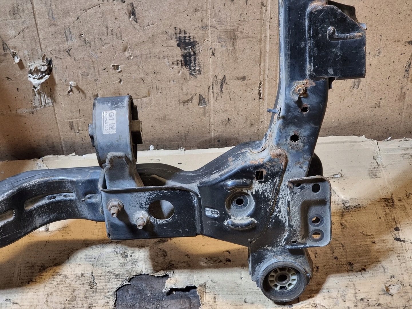 axle beam subframe OPEL ASTRA J 09-15r OE 13327070
