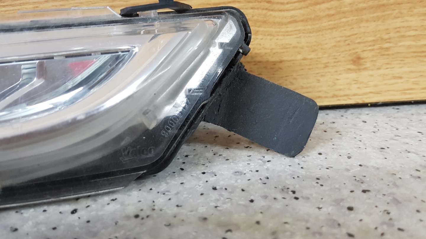 C4 PICASSO LED DRL GAUCHE D 68