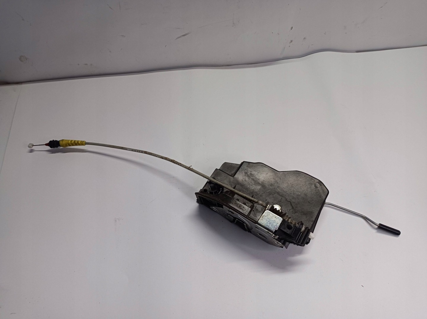 lock door przednich BMW 1 E81 E87 7202144 UK