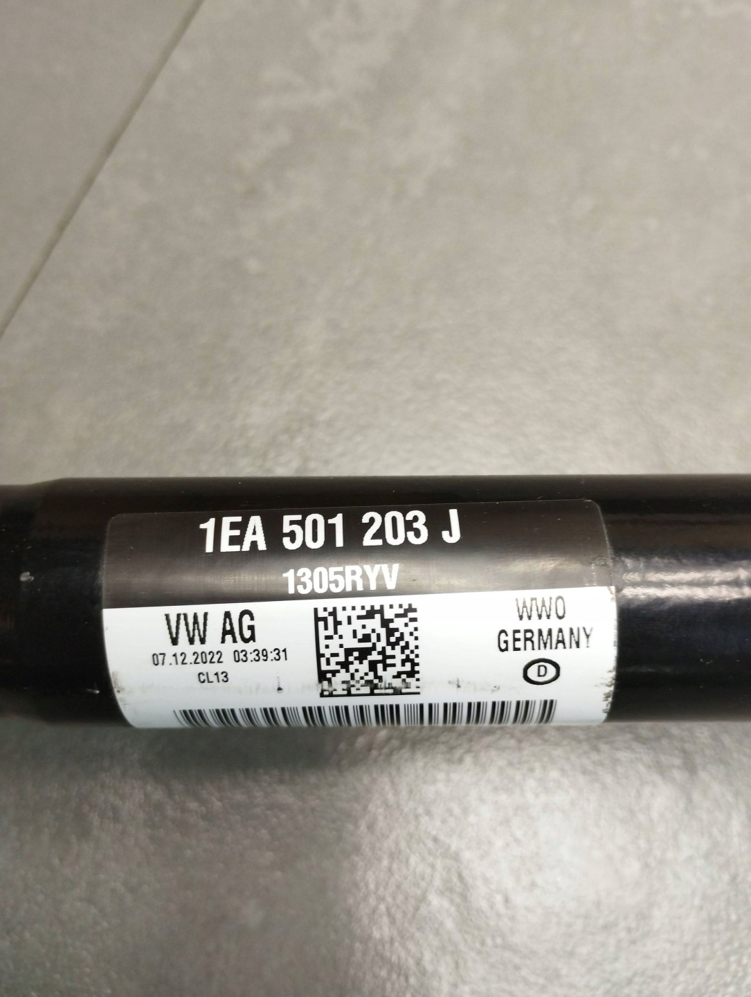 Audi Q4 e-tron semi-axis left rear part 1EA501203J