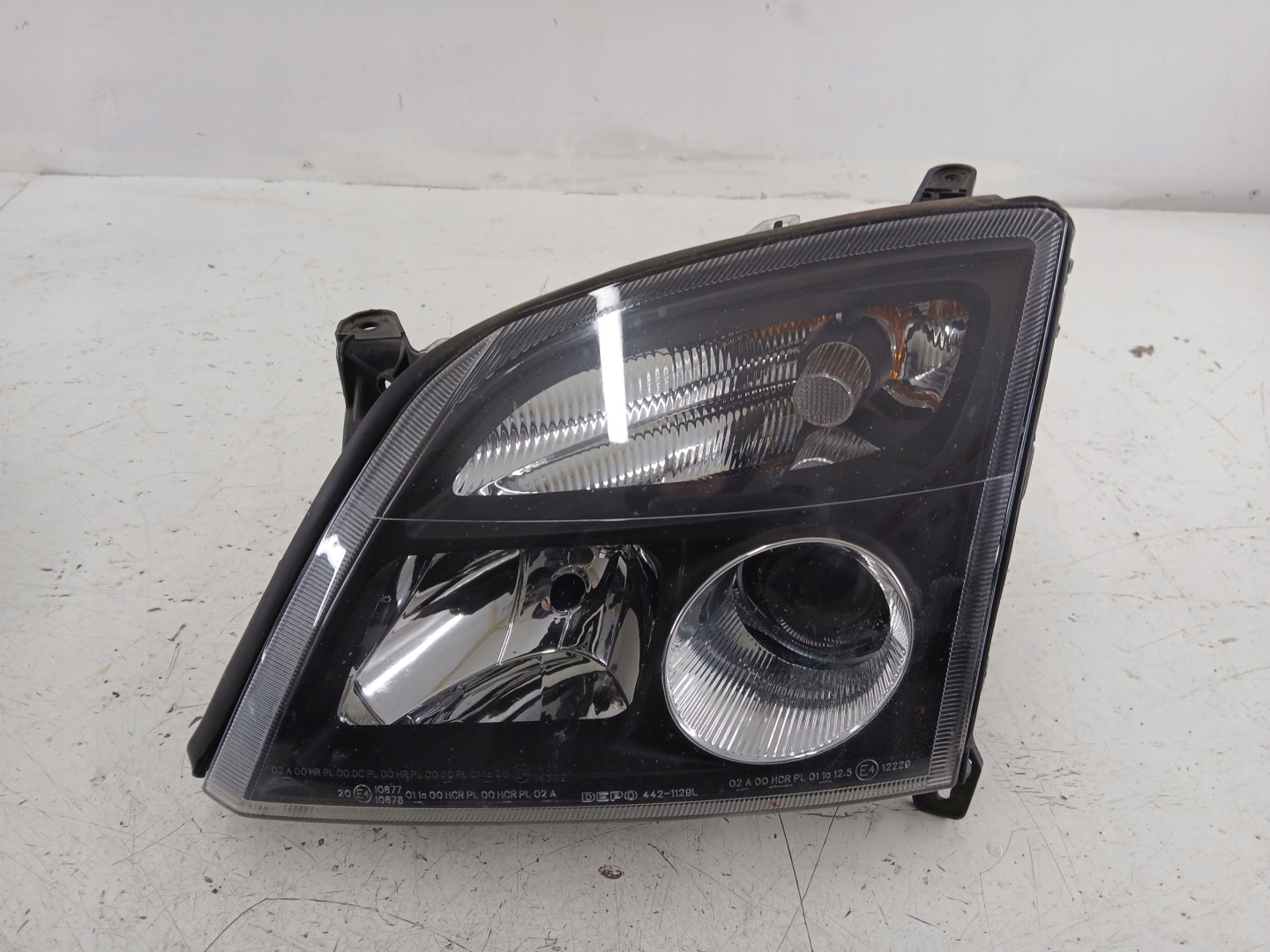 OPEL VECTRA C light left front black LADNA