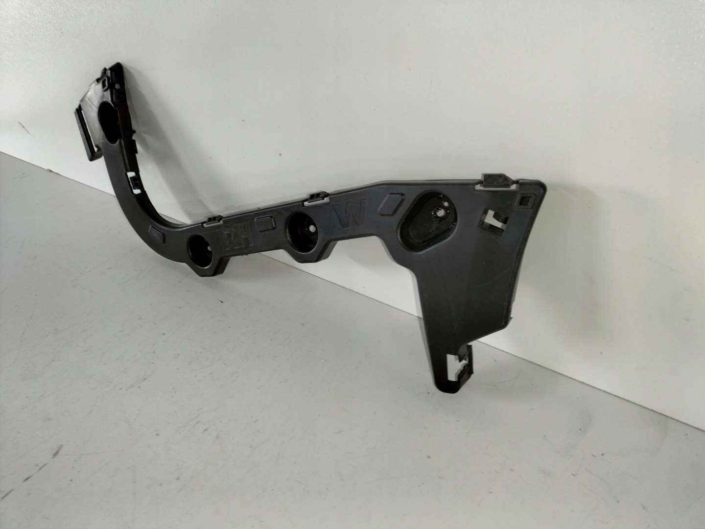 bumper bracket rear part right FORD FOCUS MK3 11- KOMBI