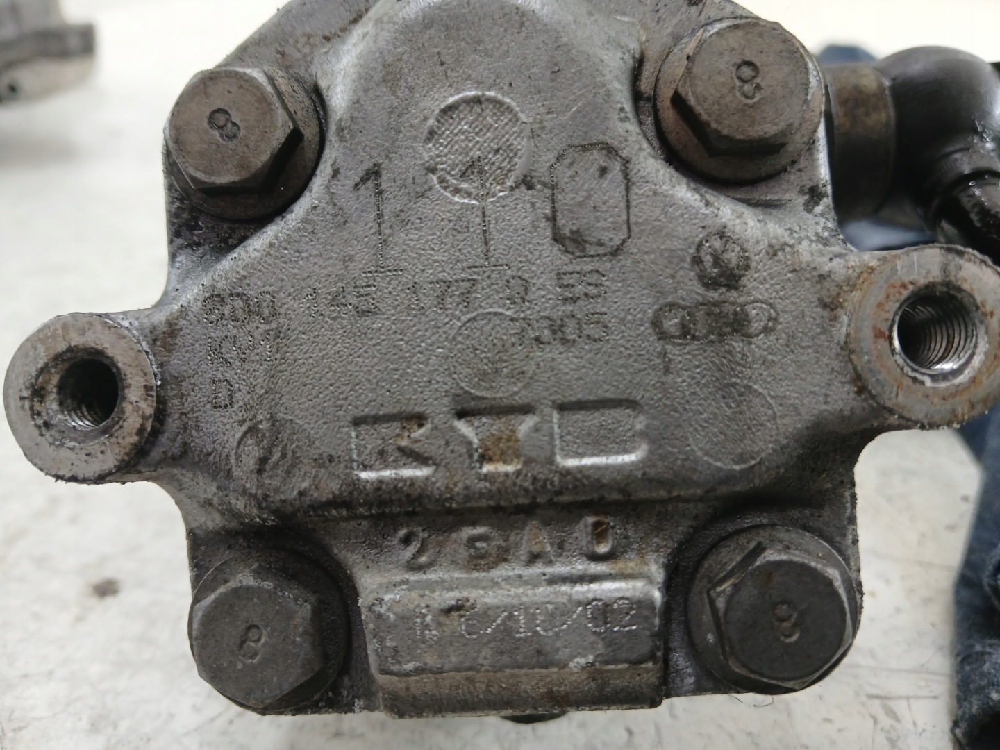 VW PASSAT B5 Pompa servosterzo 8D0145177Q 110 BAR