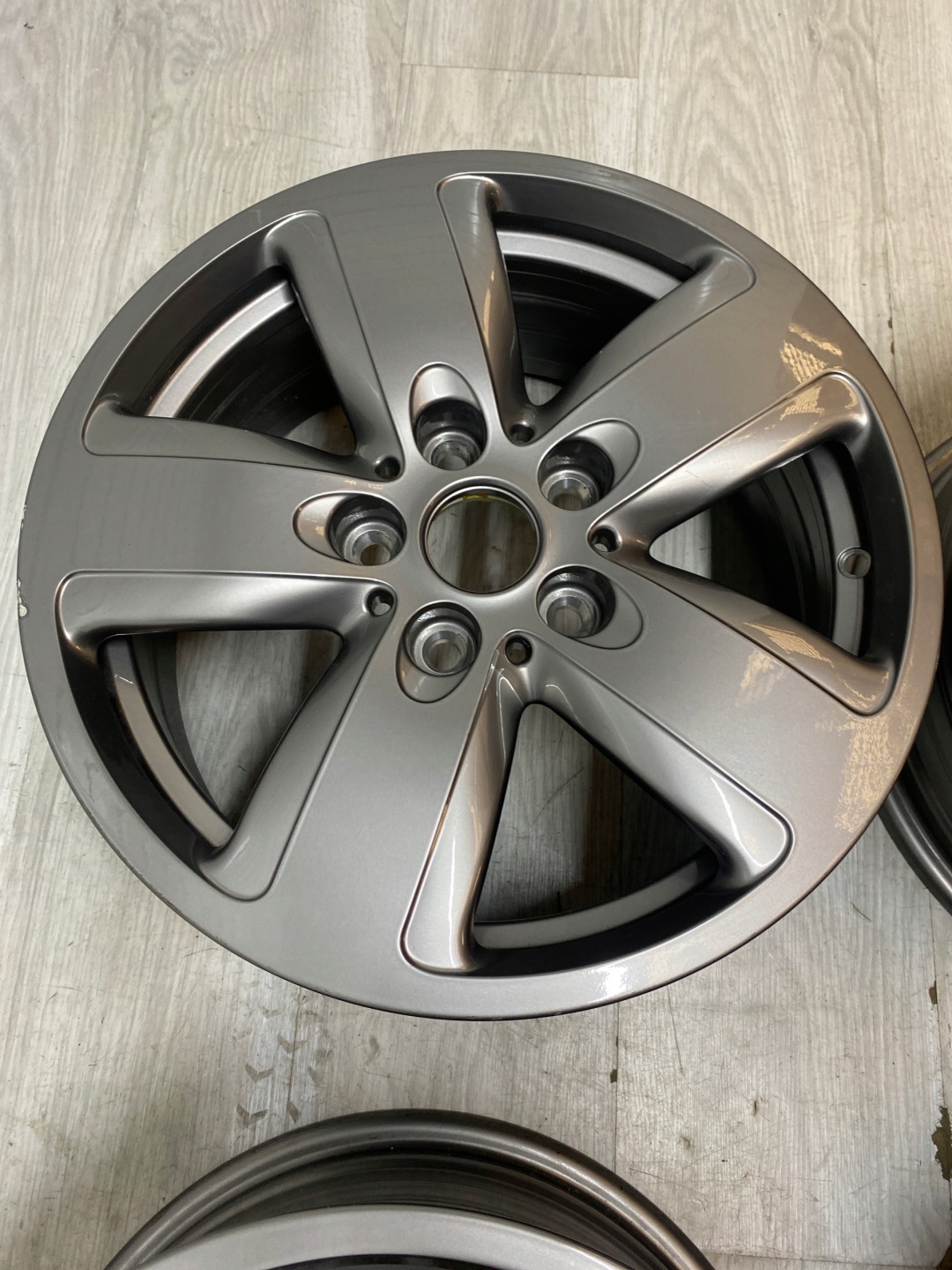 4× disk hliníkový Mini OE 6877741 7.0" x 16" 5x112 ET 47