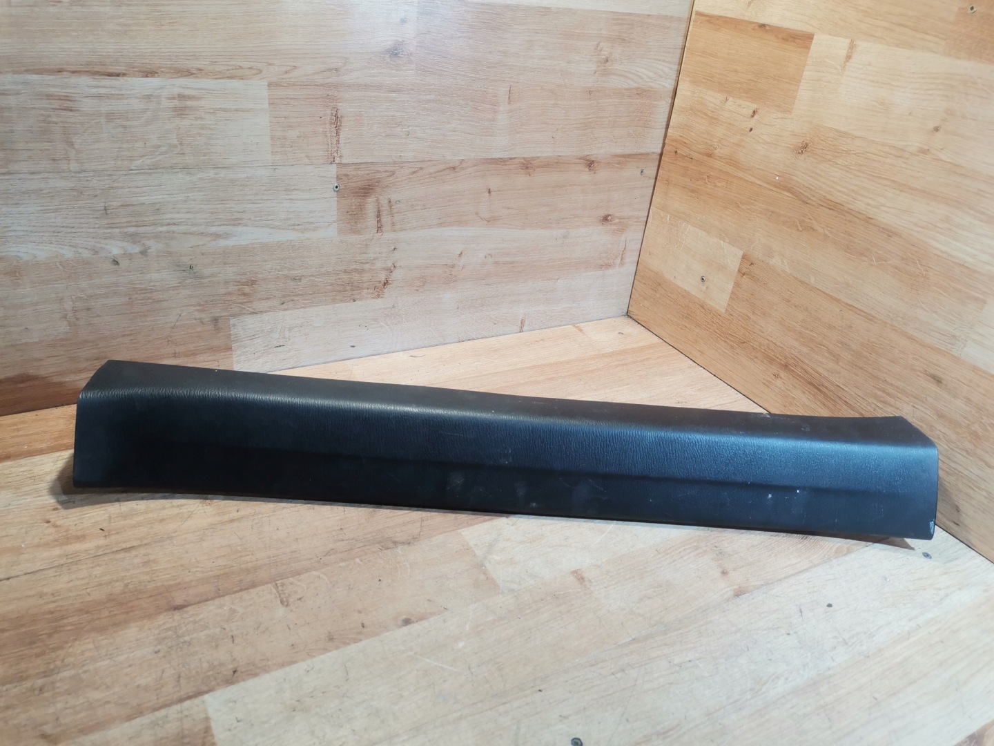 moulding threshold right front MAZDA 3 BM 13-18r BJS7-68710