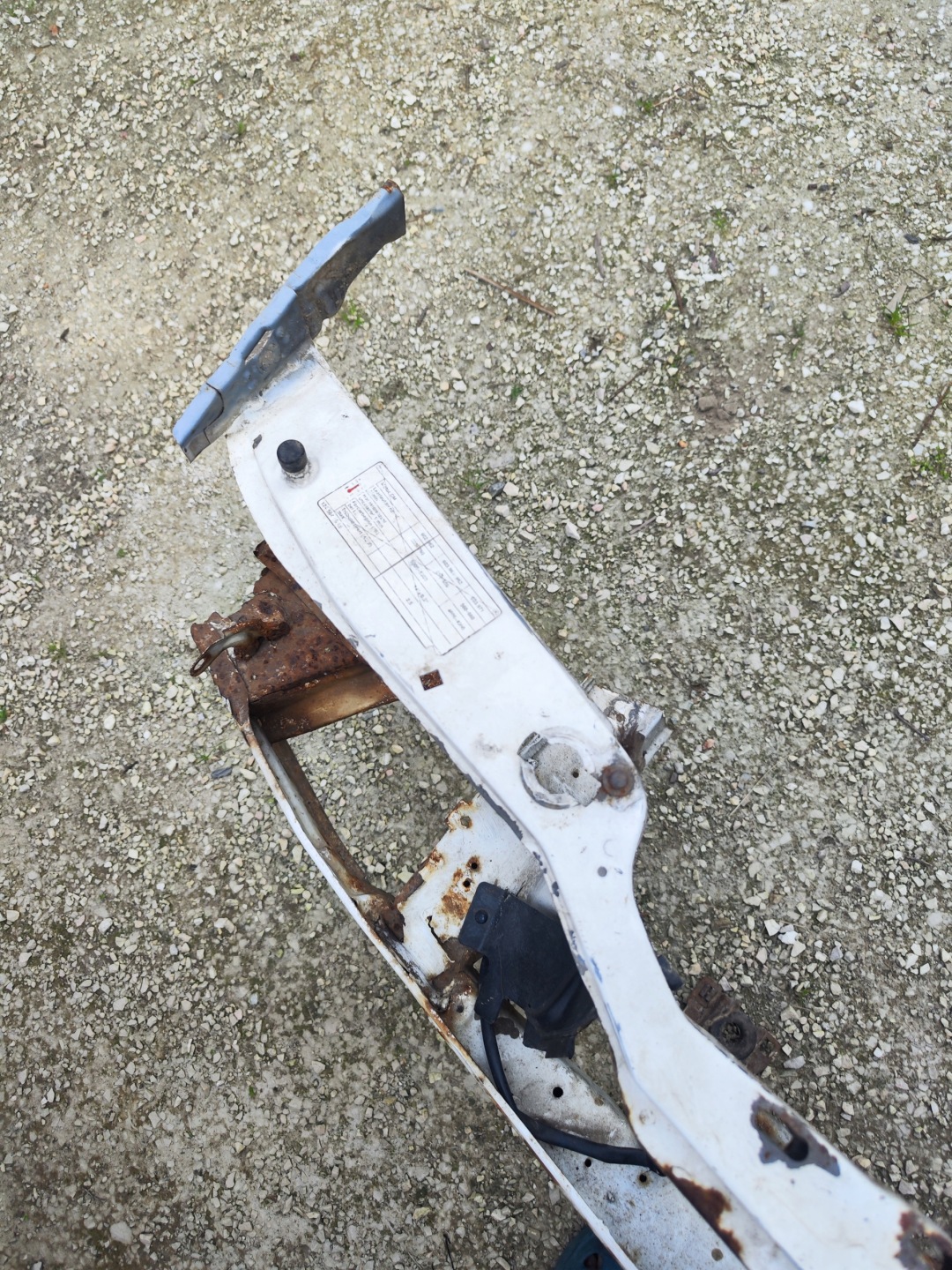 mercedes w124 support panel for radiators pillar of a bumper front